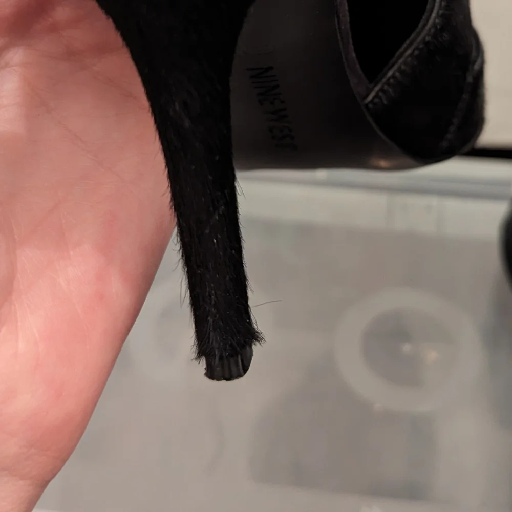 Nine West Black Pointed Toe Lace Up Cow Fur Heels Size 6.5 - Picture 12 of 13